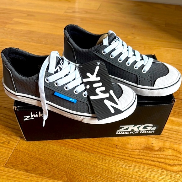 Brand New Zhik ZKG Water Sneakers,
Sailing shoes
Unisex size 8 men’s, woman’s 10 - Picture 1 of 8